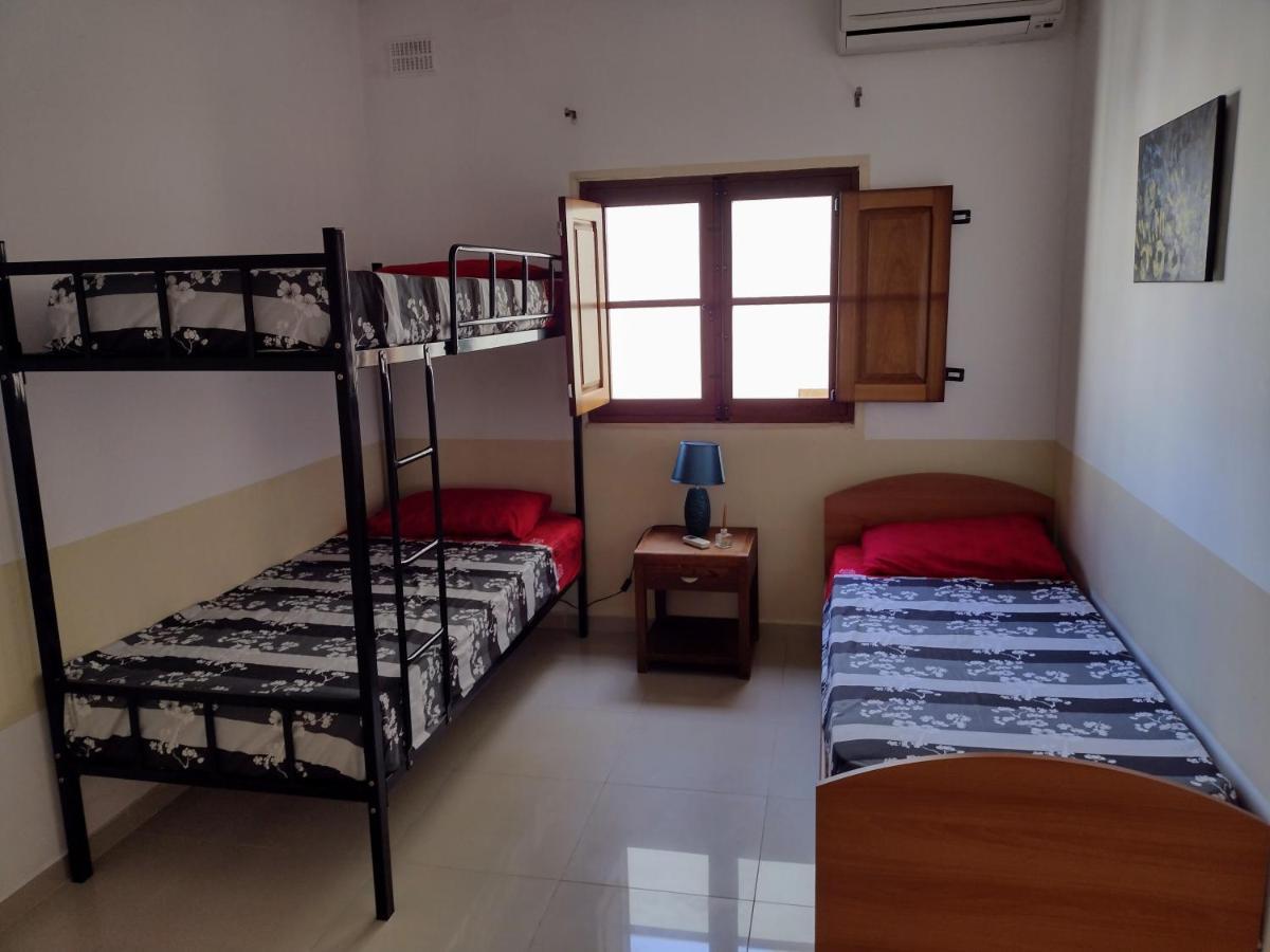 Confortable And Quiet Apartment In St. Julian Saint Julian's エクステリア 写真